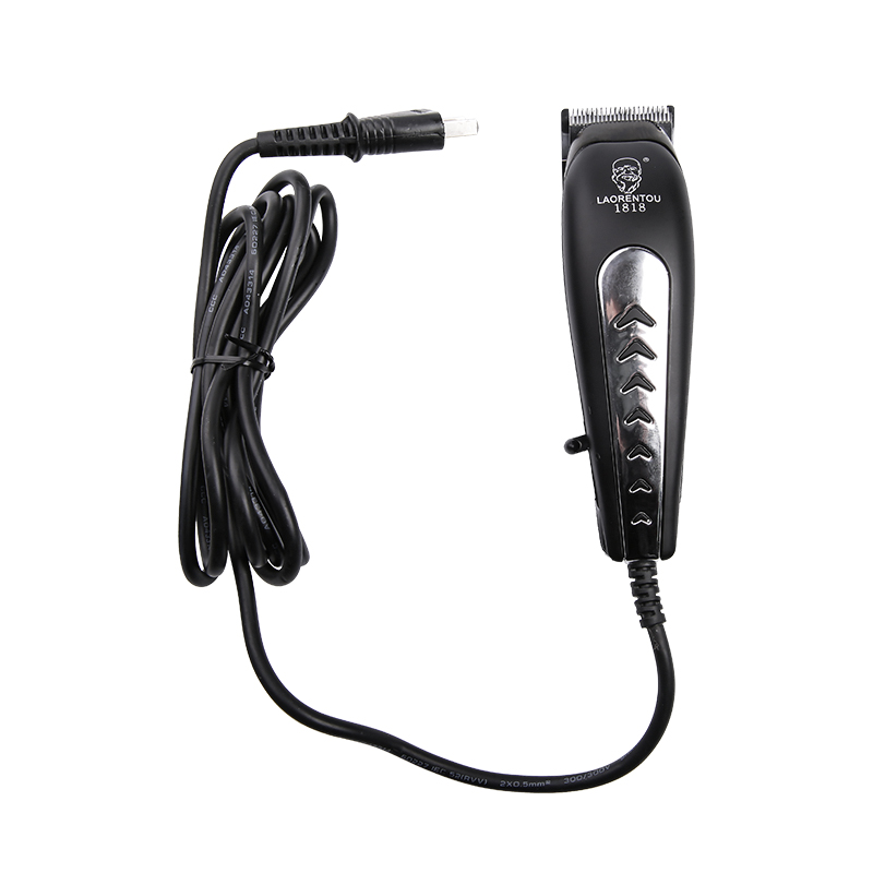 Tosquiadeira com fio 1818